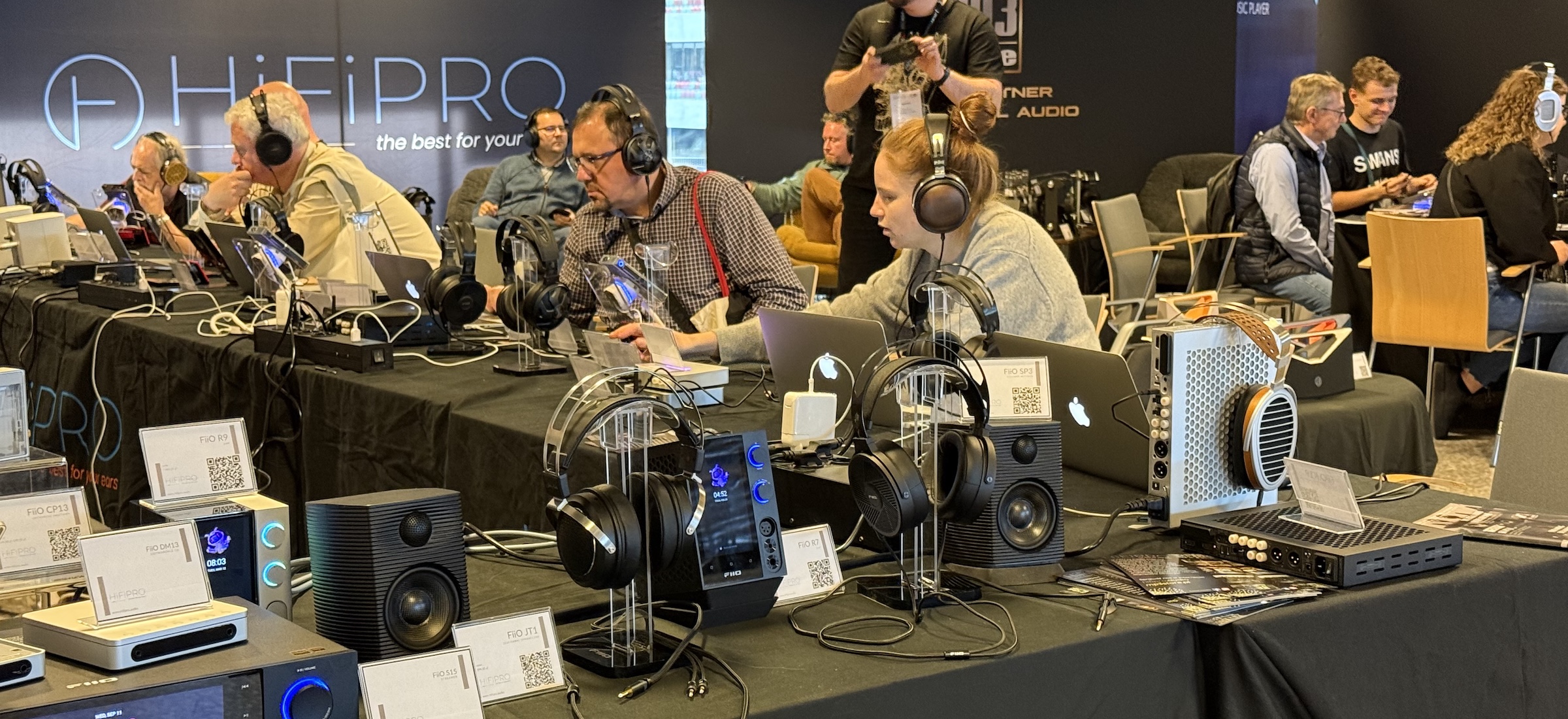 audio video show 2024 strefa sluchawek 00a