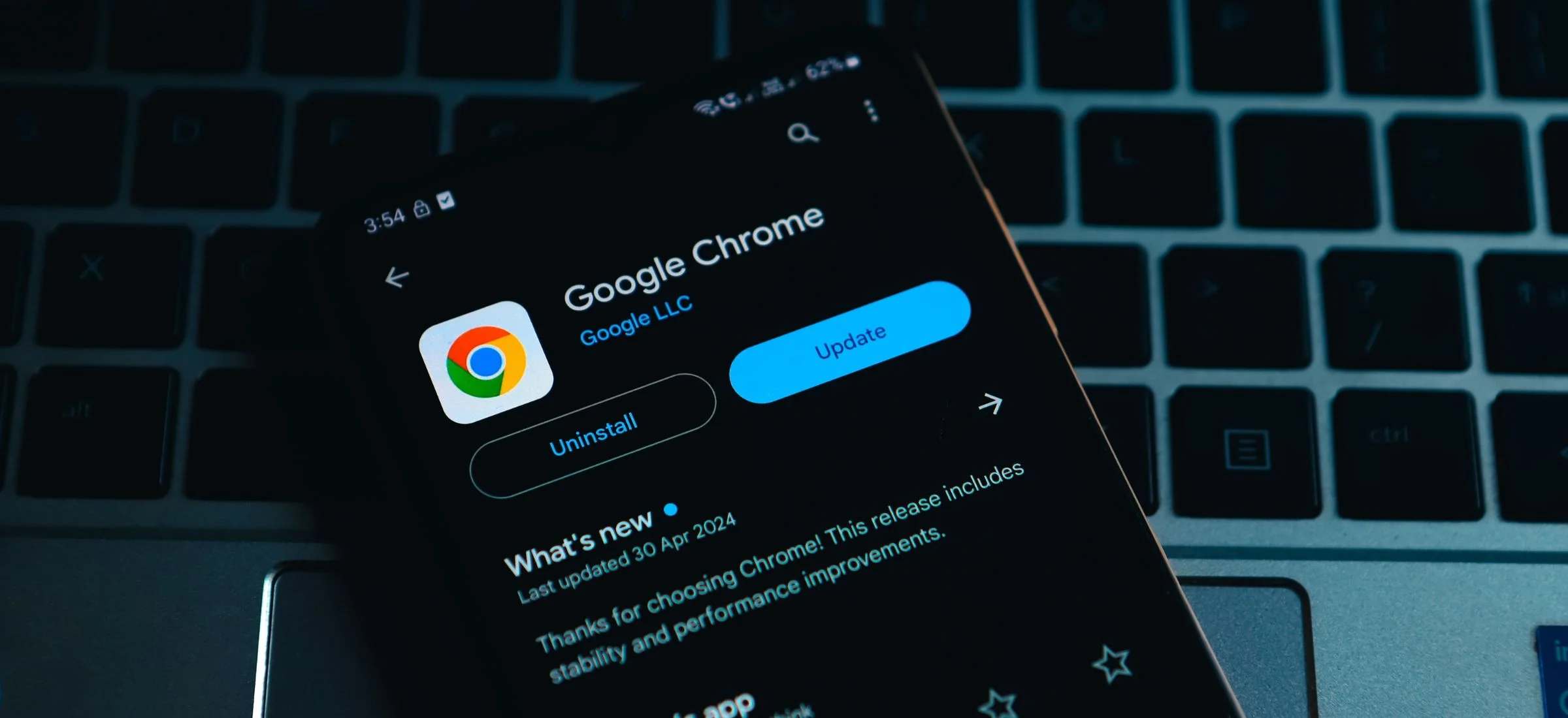 Strona czyta się sama, a ty robisz coś innego. Do Google Chrome wlatuje świetna zmiana