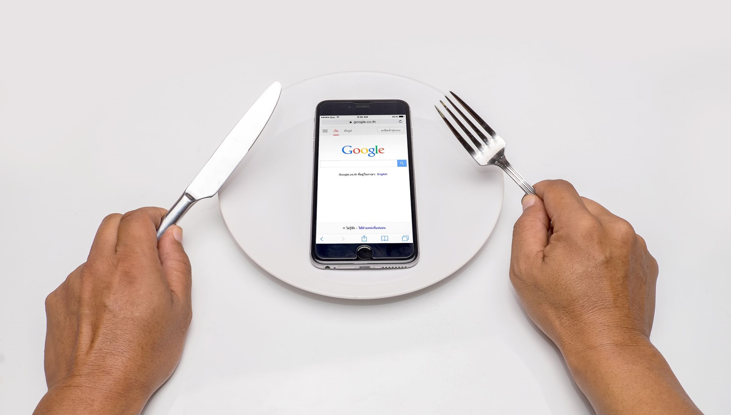 Chwycili za nóż i będą kroić Google'a. Zaczynają od Androida, Chrome'a i sklepu Play