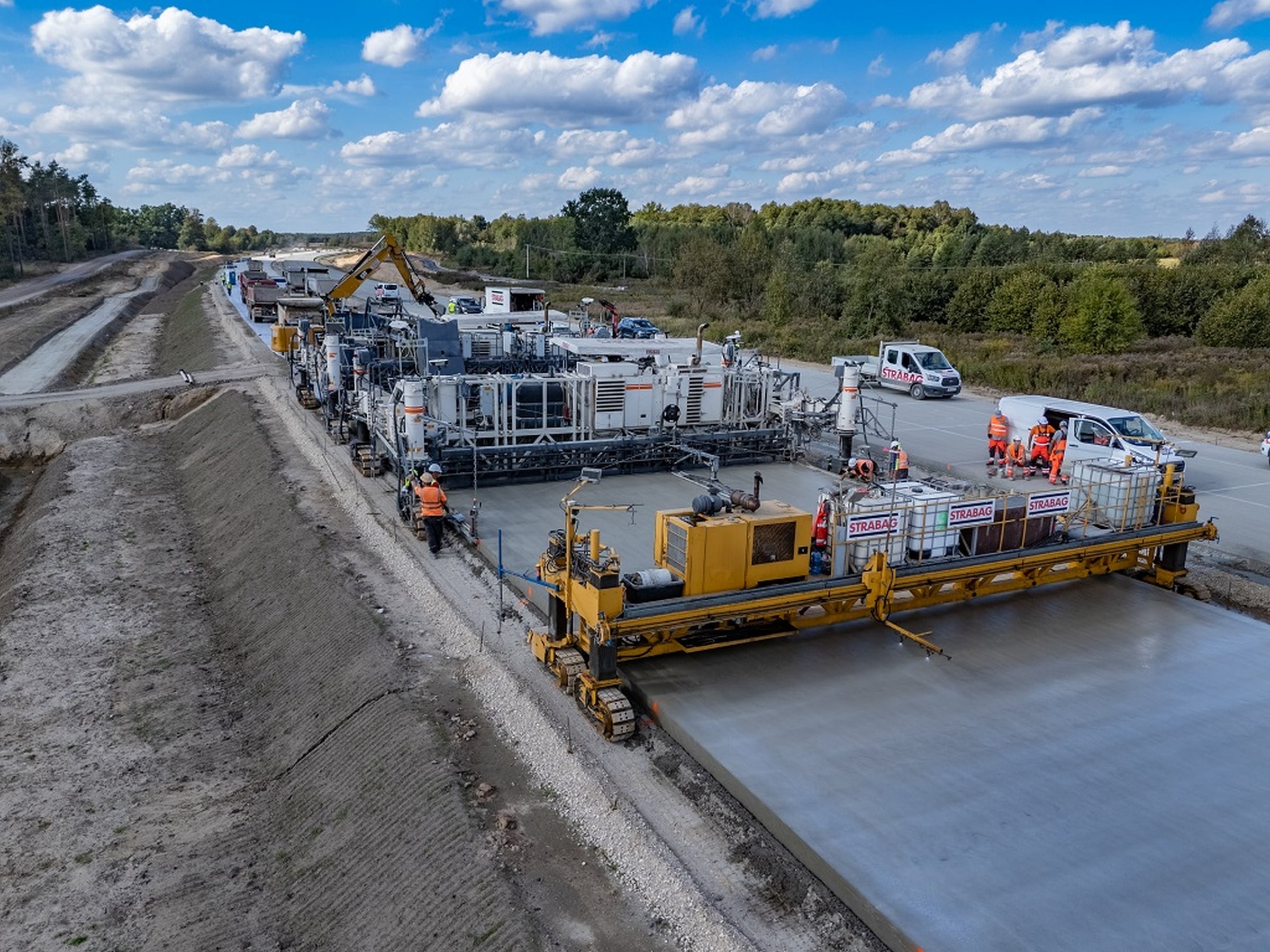 Budują pierwszą polską niskoemisyjną autostradę. Ten beton ma niesamowite właściwości