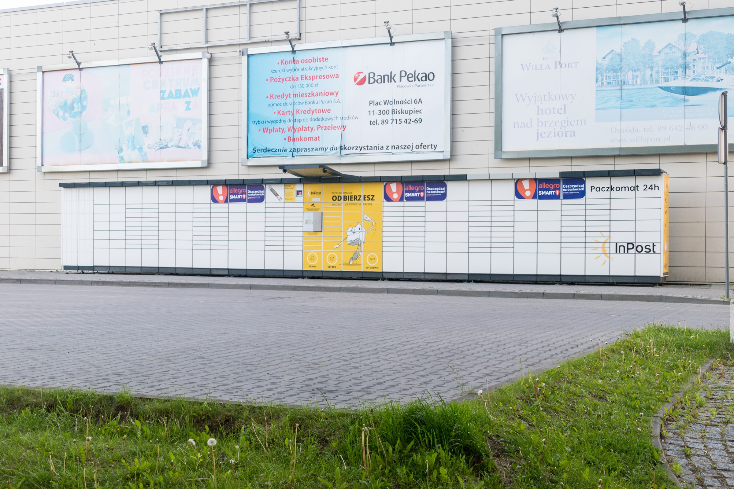 Rząd weźmie się za automaty paczkowe. Ludzie powoli mają dość