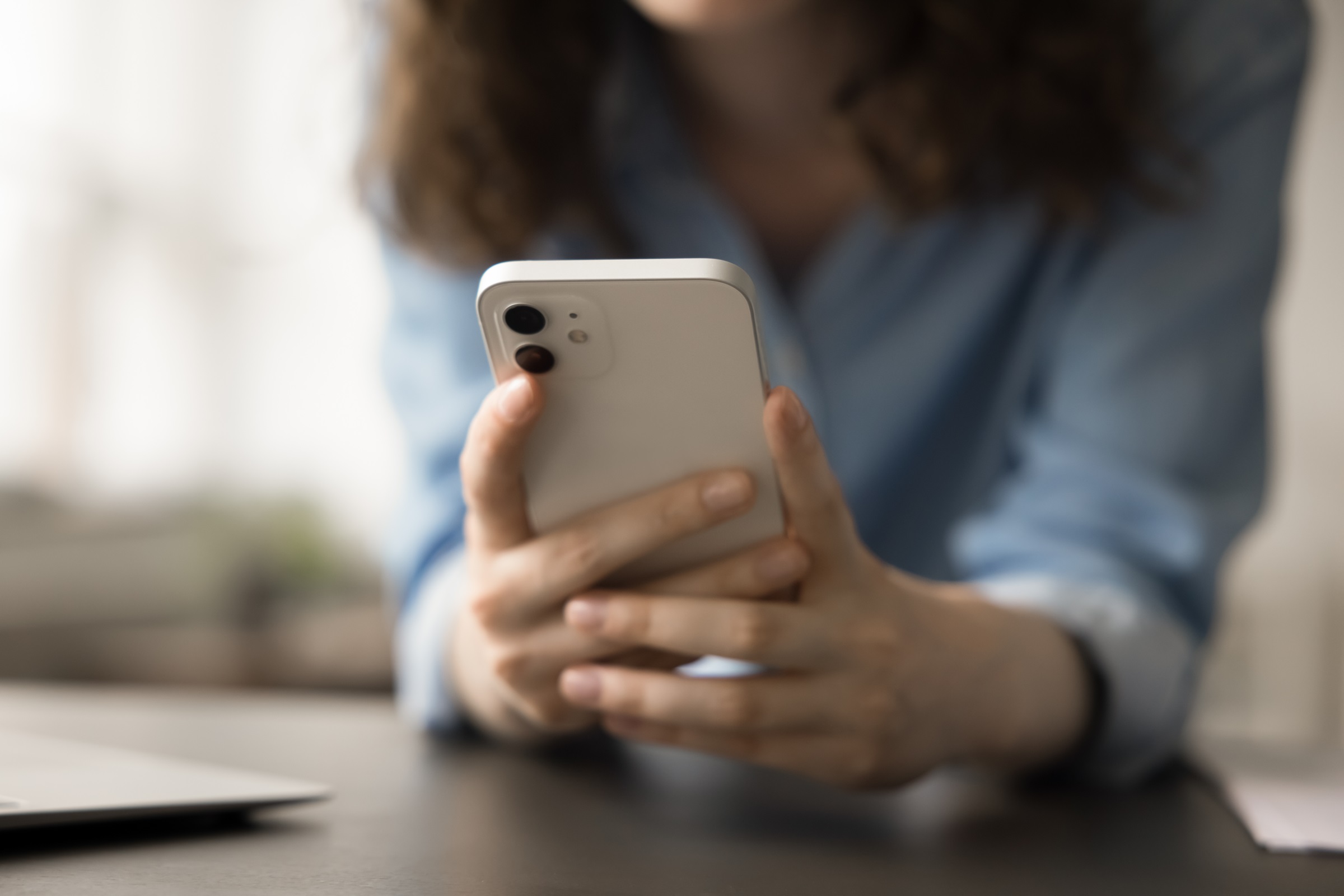 Podszywają się pod Urząd Skarbowy. Uważaj na groźne SMS-y