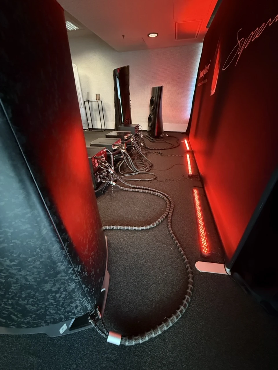 https://ocs-pl.oktawave.com/v1/AUTH_2887234e-384a-4873-8bc5-405211db13a2/spidersweb/2024/10/sonus-faber-suprema-11.jpeg