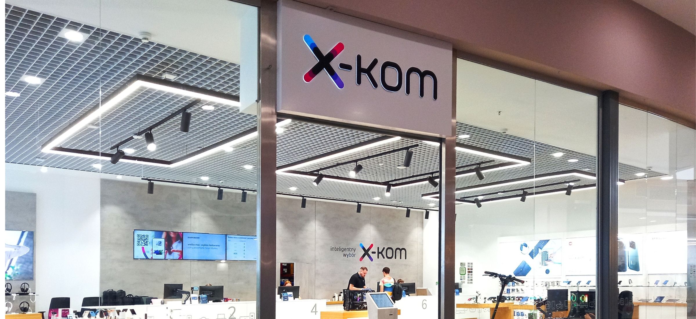x-kom przejmie Neonet. Oto co zyskają klienci