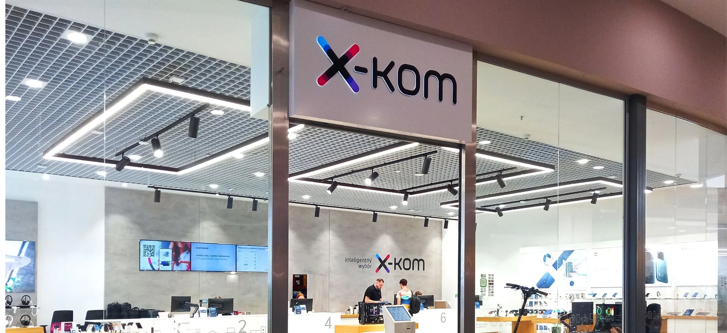 x-kom przejmie Neonet. Oto co zyskają klienci