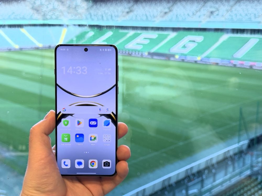 https://ocs-pl.oktawave.com/v1/AUTH_2887234e-384a-4873-8bc5-405211db13a2/spidersweb/2024/11/Oppo-Find-X8-Pro-front-1000x750.jpeg