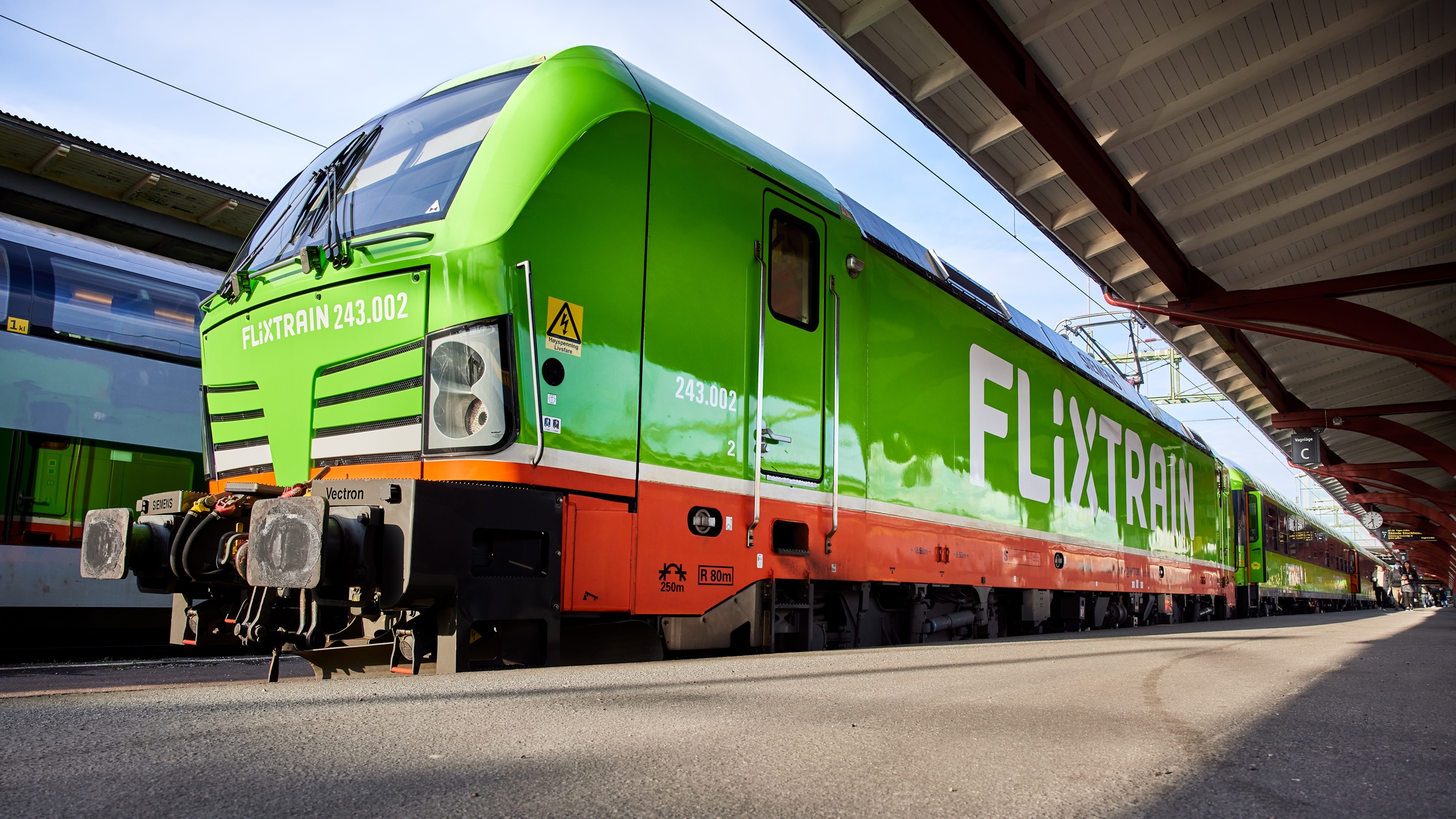 Flixtrain chce jeździć na trasie Warszawa - Berlin. PKP Intercity będzie mieć znaną Polakom konkurencję