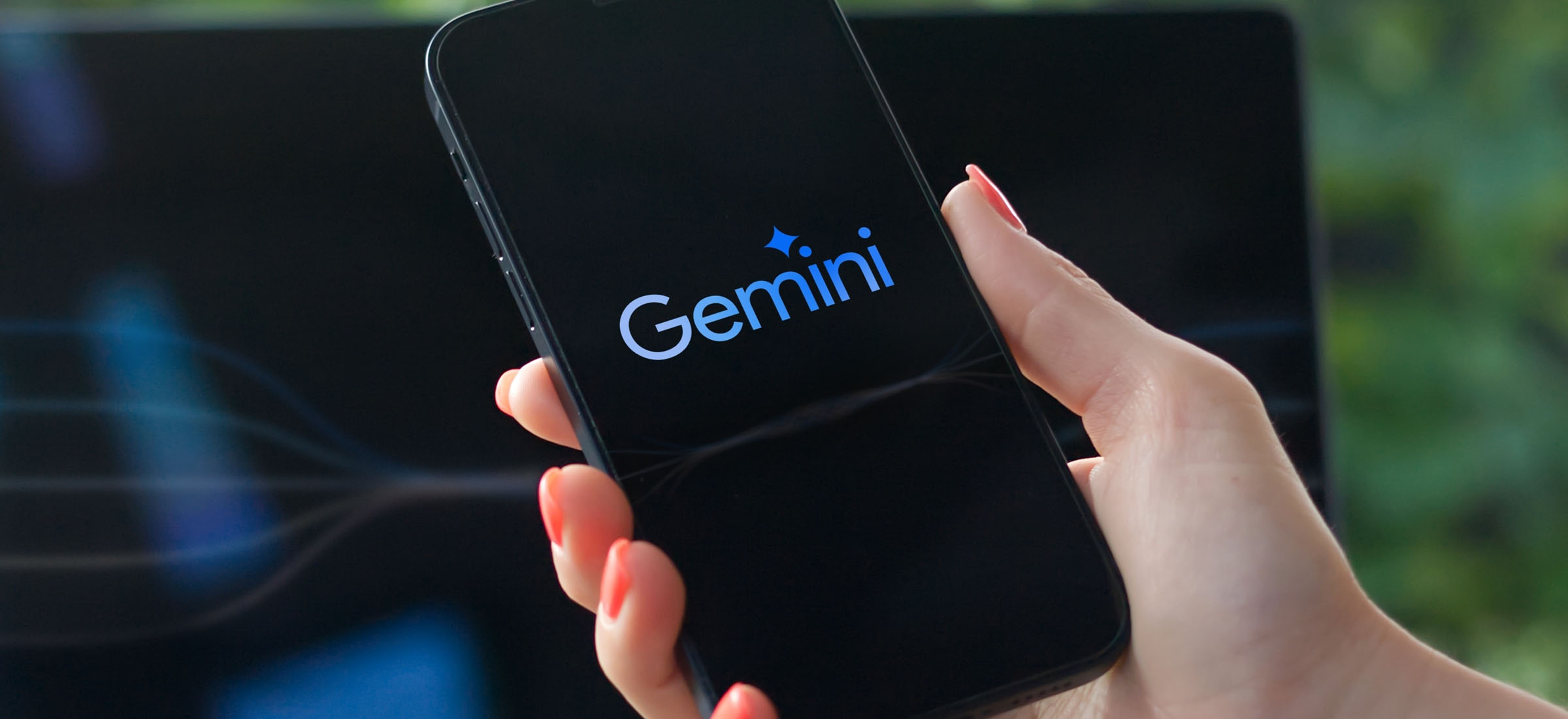 Gemini Live nauczył się języka polskiego. Możesz pogadać z nim jak z człowiekiem