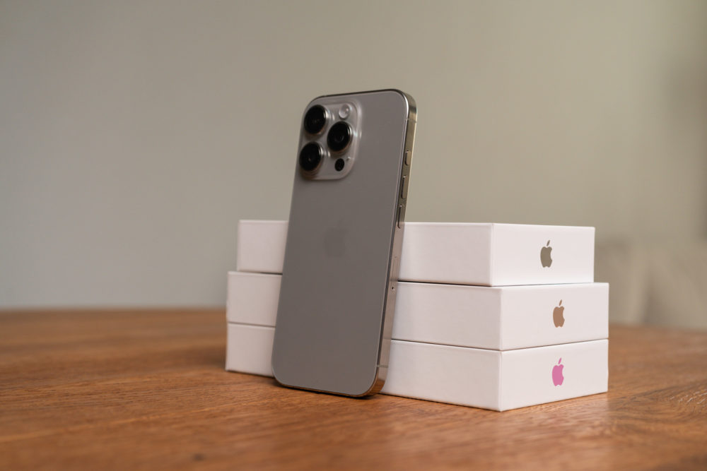 https://ocs-pl.oktawave.com/v1/AUTH_2887234e-384a-4873-8bc5-405211db13a2/spidersweb/2024/11/iphone-16-pro-3-1000x667.jpg