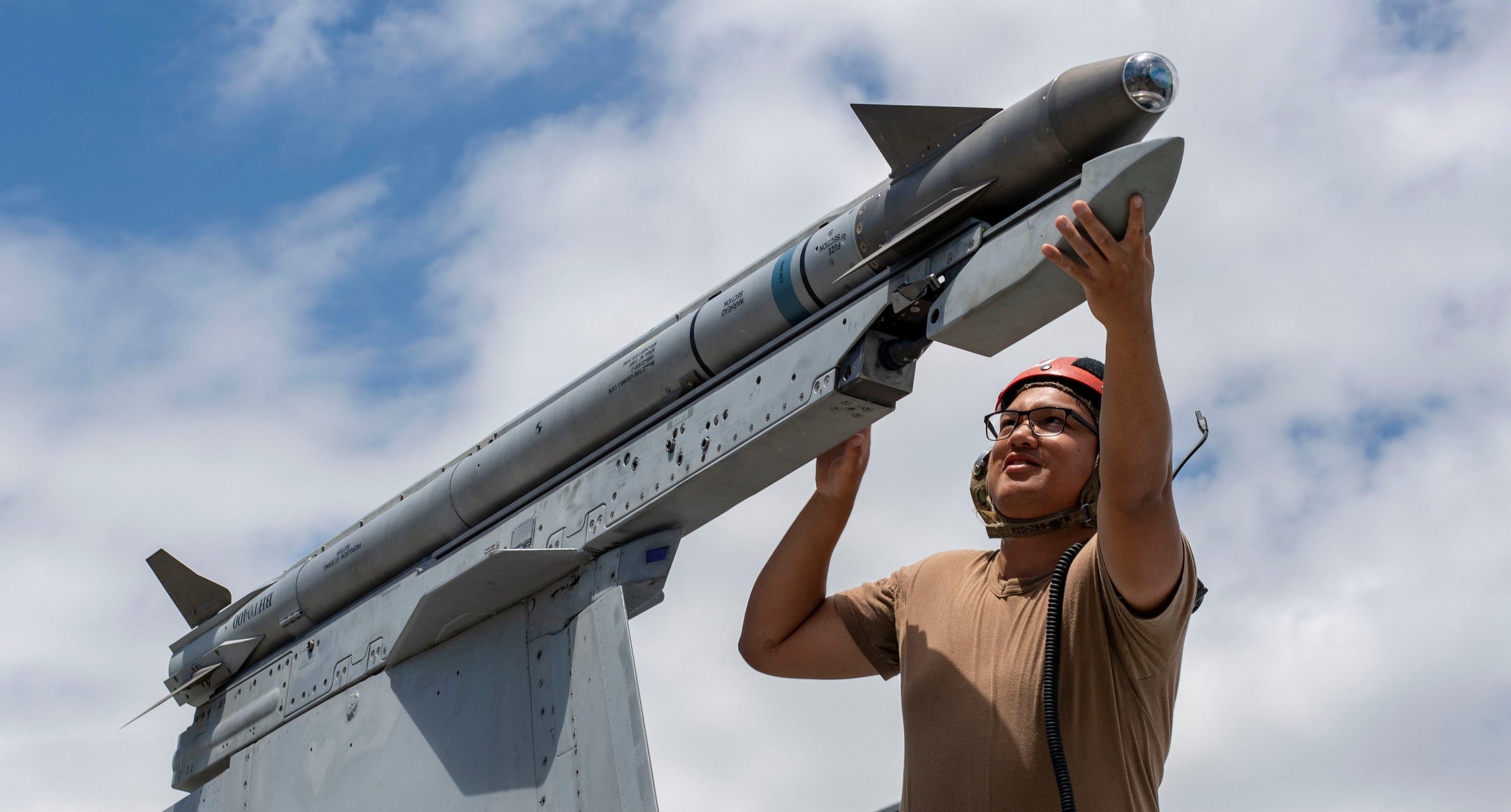 AIM-9X Sidewinder Block II - te nowe rakiety w naszym arsenale to technologiczny majstersztyk