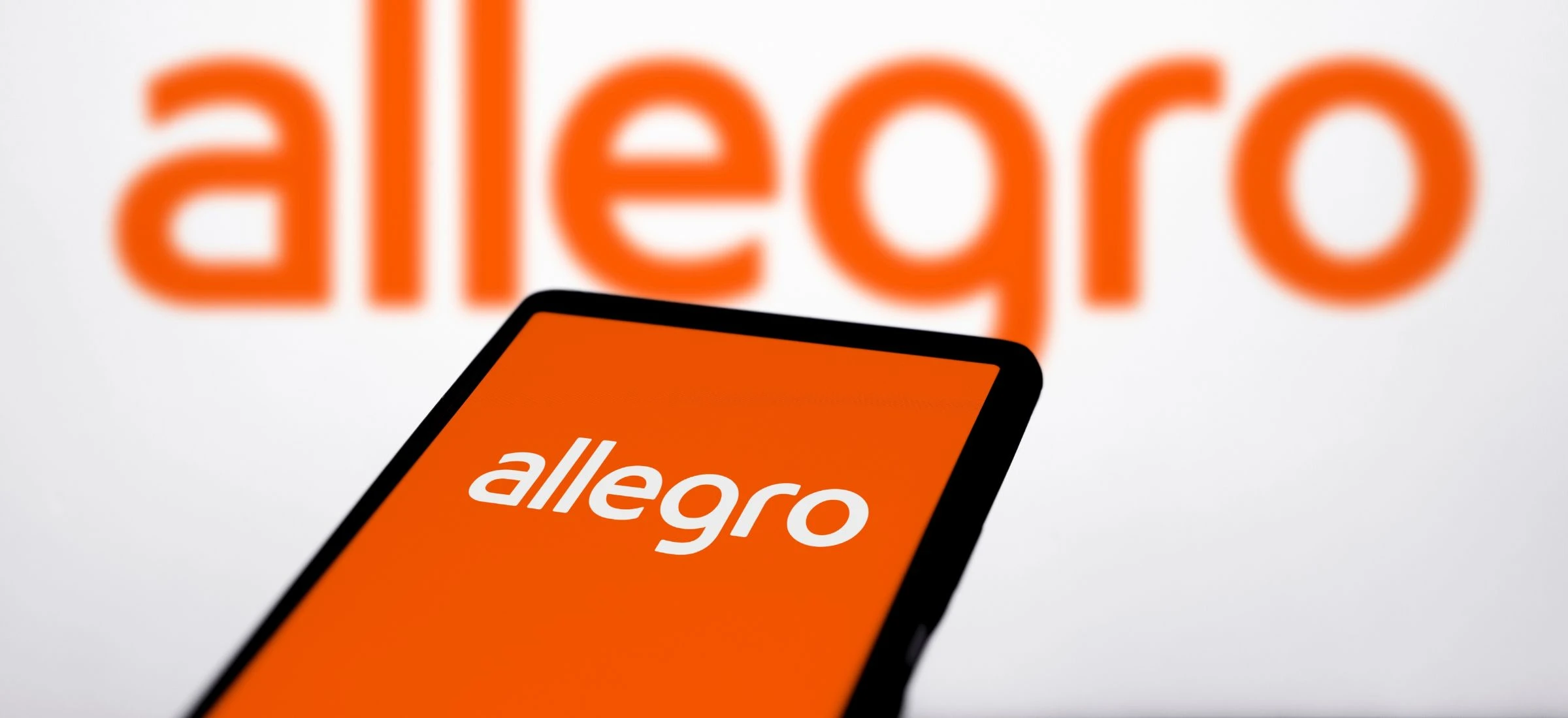 Allegro świętuje rekord zamówień. Ma też świetną wiadomość dla spóźnialskich 
