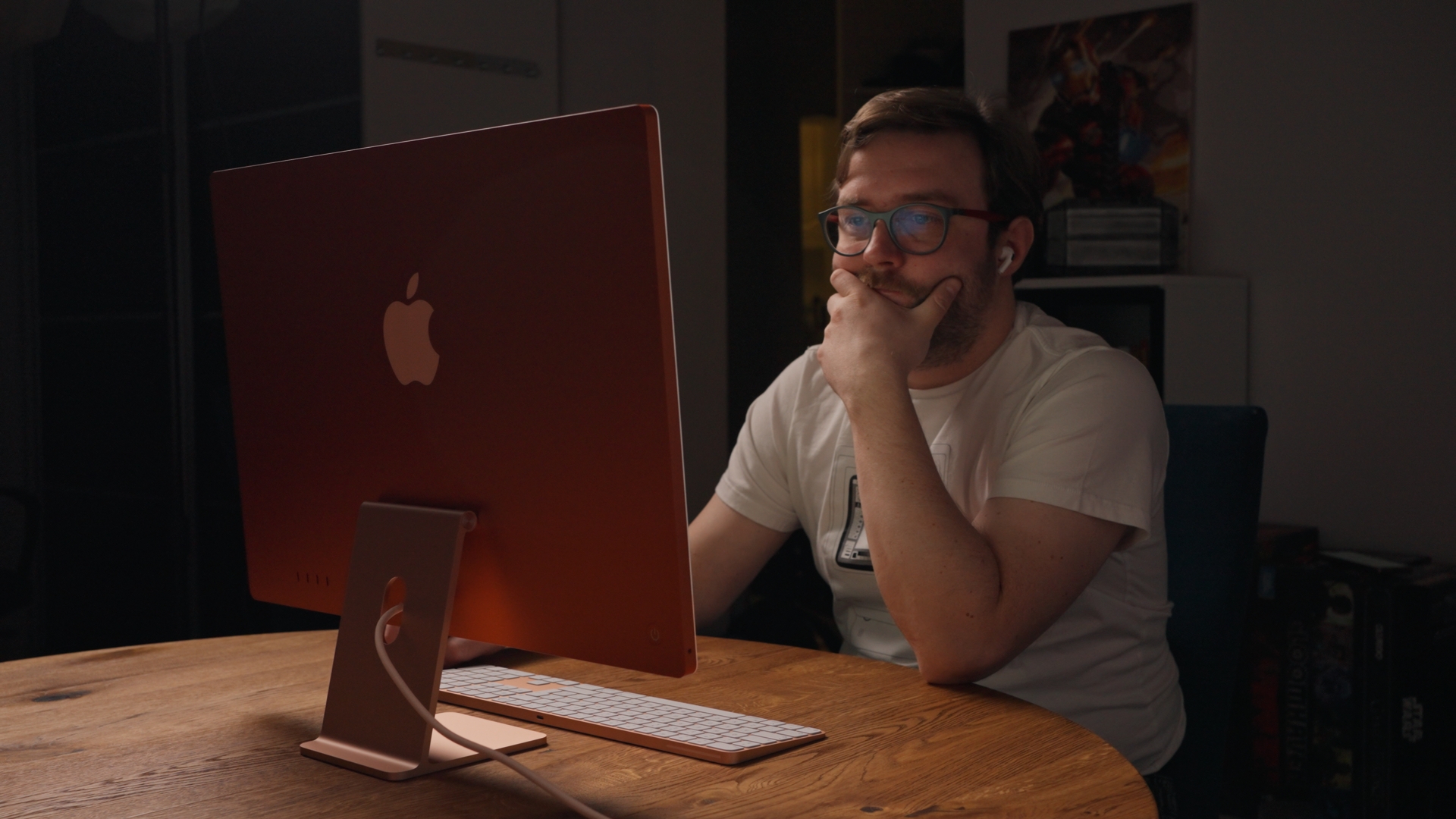 Apple iMac 2024 z Apple M4 - plecki