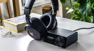 Recenzja Razer Kraken V4 Pro - te słuchawki wibrują, są piękne i straszą ceną