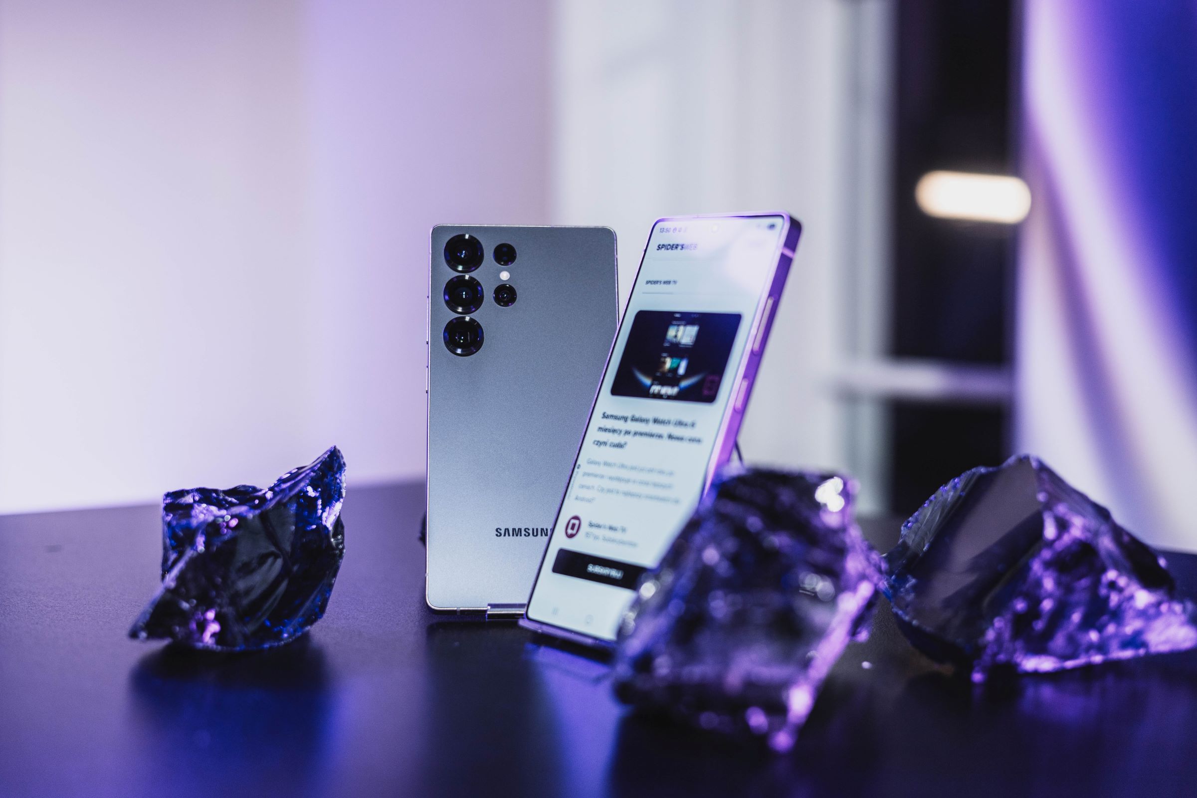 A to ci historia. Najnowszy smartfon Samsunga - Galaxy S25 Ultra przyczynił się do uratowania życia żołnierzowi z Ukrainy. Kawałek elektroniki zadziałał niczym tarcza.