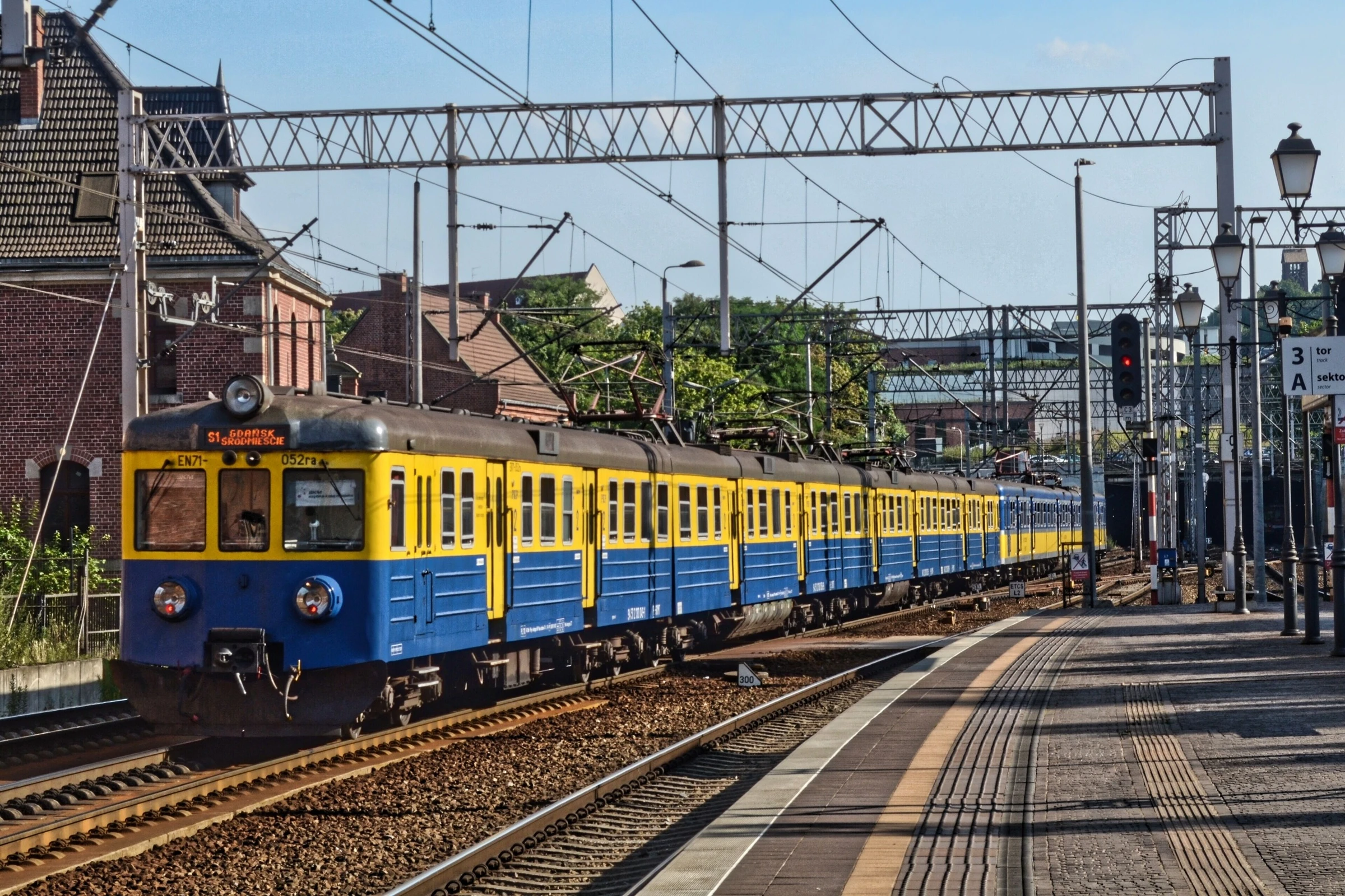 Prywatny przejazd pociągiem i wizyta w centrum operacji kosmicznych. Sprawdzamy aukcje WOŚP 