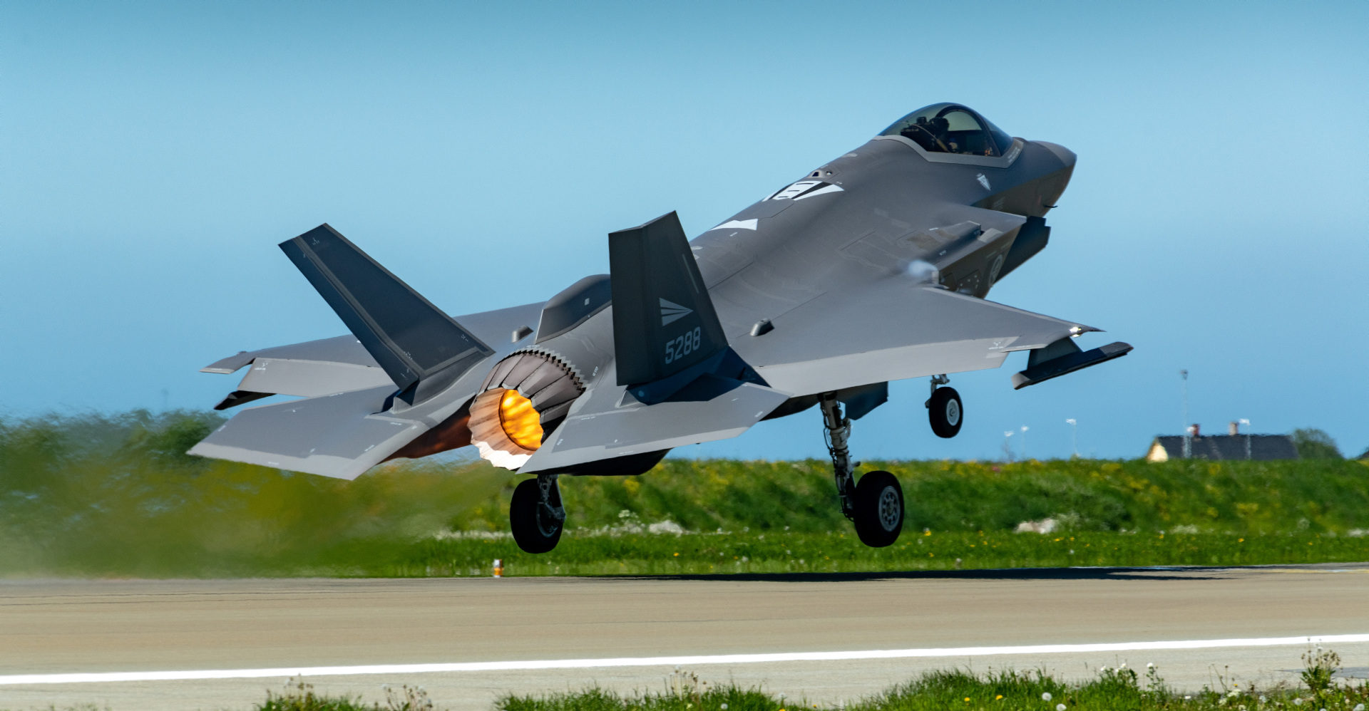F-35 latają na biopaliwie zrobionym ze śmieci. Nie chodzi o ekologię