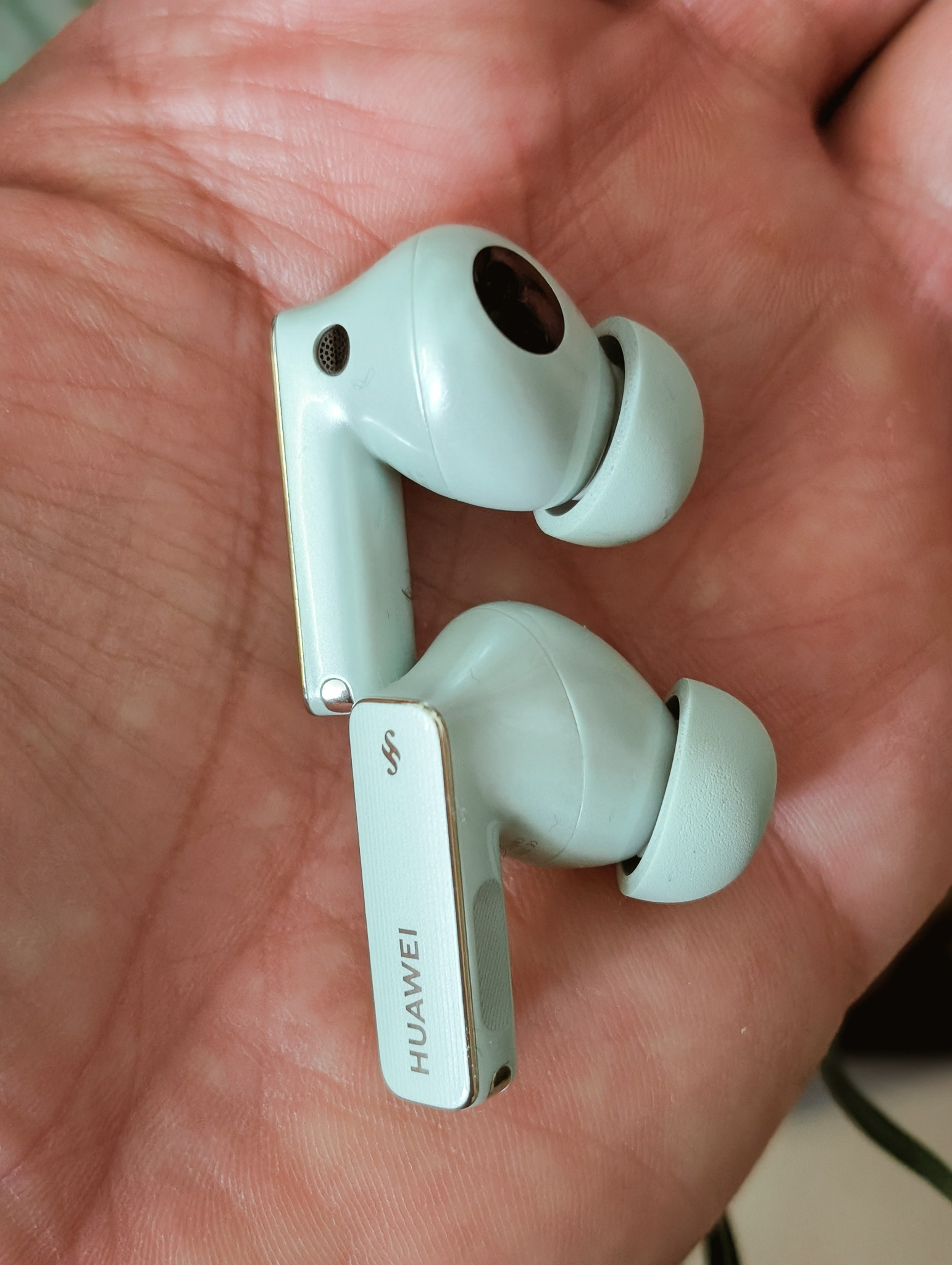 huawei-freebuds pro 4-1 class="wp-image-5165441"