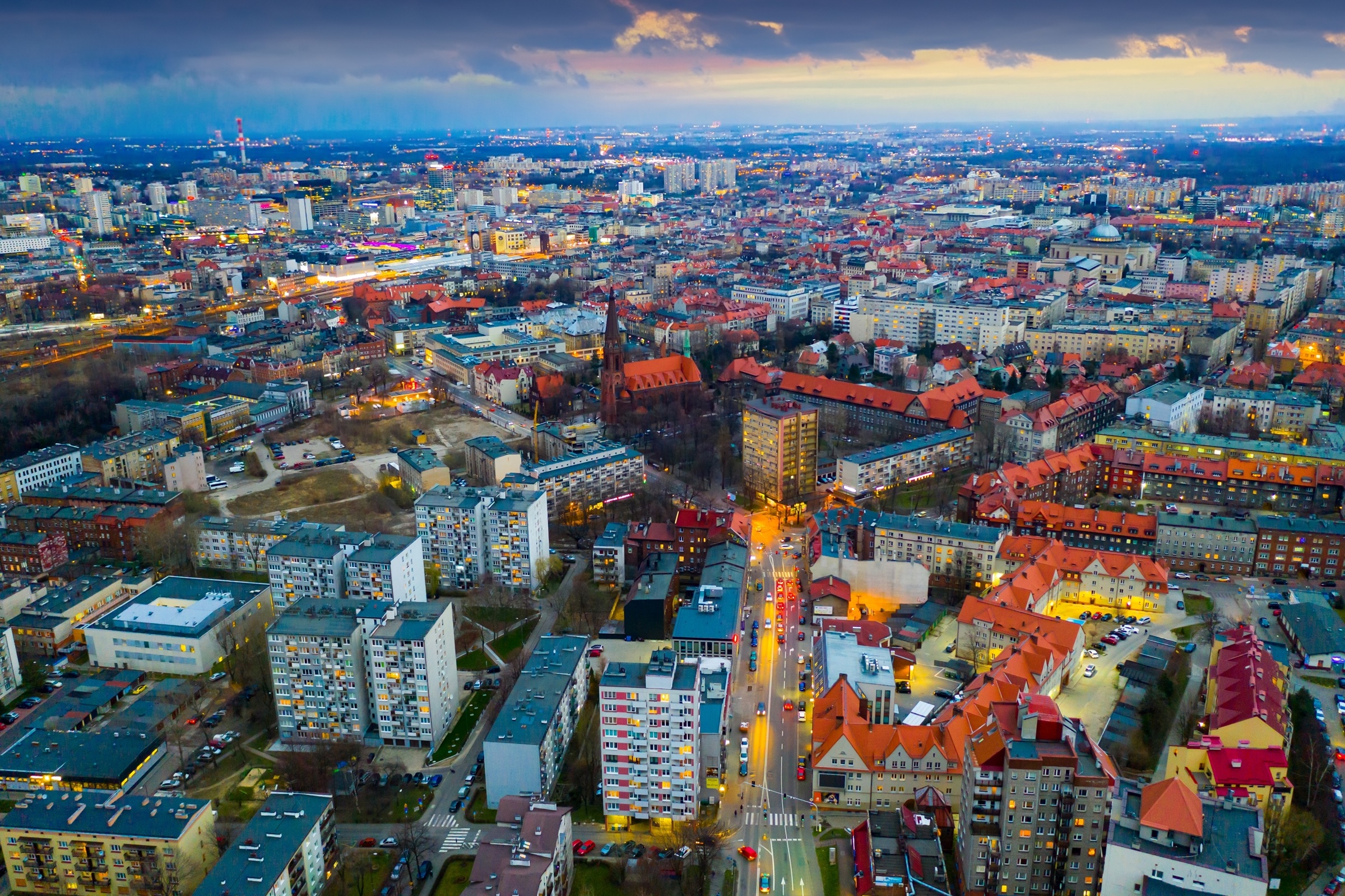 Polskie miasta rosną. Warszawa zagrożona