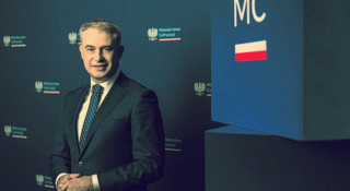 "Dokonuje się próba cyfrowej zdrady stanu" . Krzysztof Gawkowski podsumowuje rok na stanowisku ministra cyfryzacji 