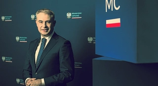 "Dokonuje się próba cyfrowej zdrady stanu" . Krzysztof Gawkowski podsumowuje rok na stanowisku ministra cyfryzacji 