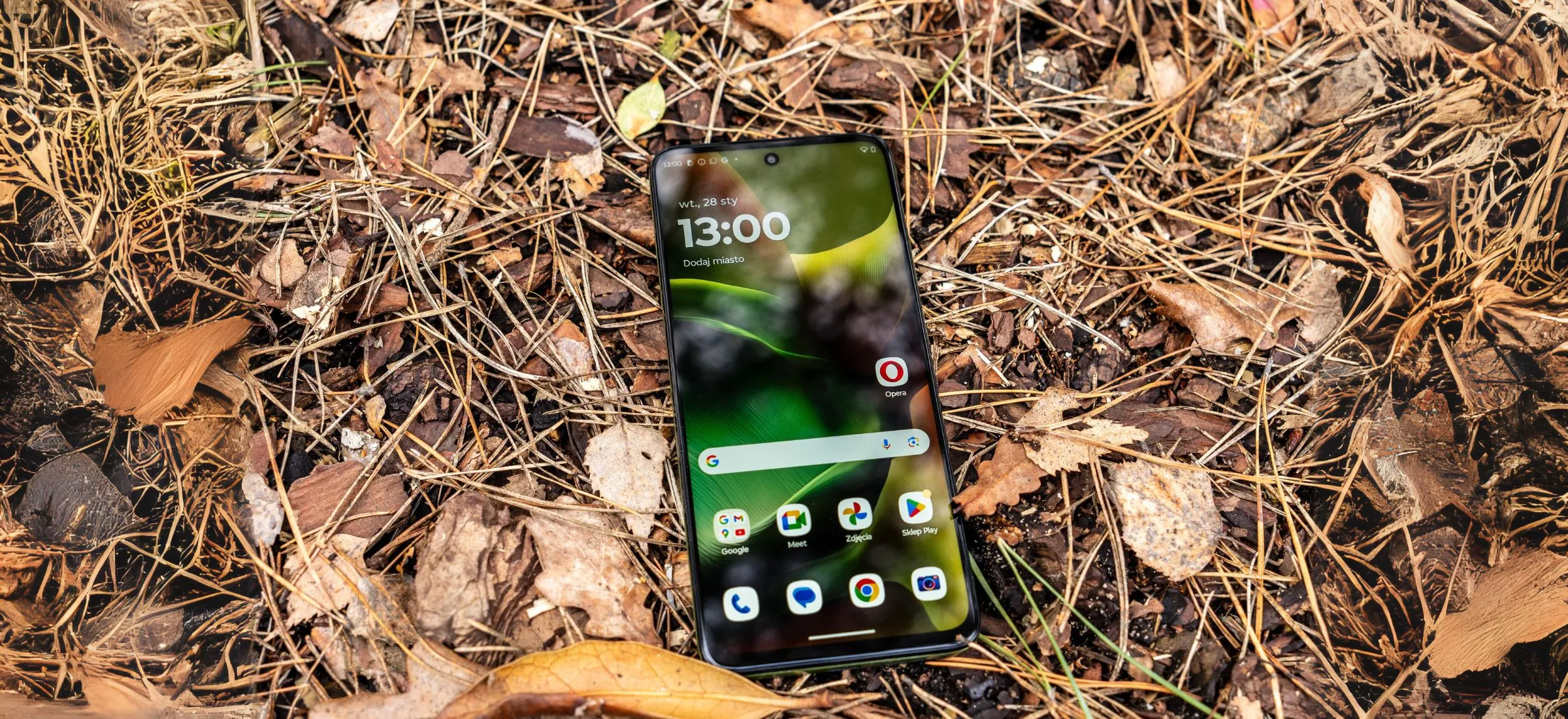Motorola moto g15 to telefon za 649 zł. I to koniec testu - recenzja
