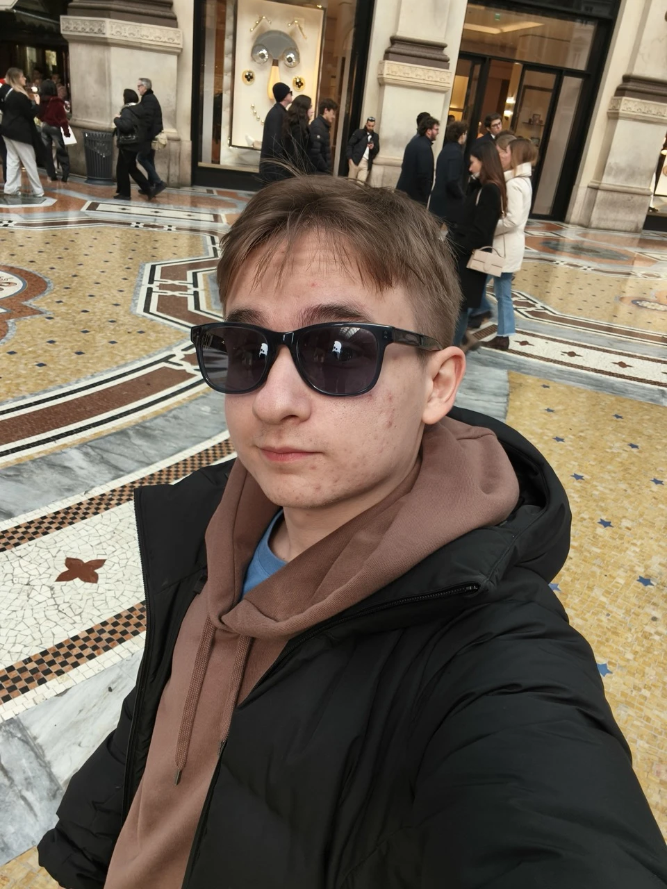 https://ocs-pl.oktawave.com/v1/AUTH_2887234e-384a-4873-8bc5-405211db13a2/spidersweb/2025/02/Oppo-Reno13-AI-75.jpeg