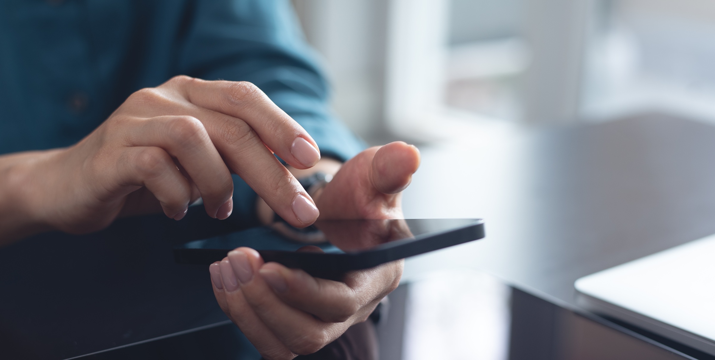 Oszuści zaczynają od telefonu lub SMS-a. Jest prosty sposób, żeby nie dać się naciąć
