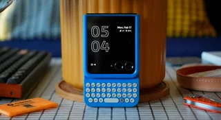 Twój smartfon z Androidem może teraz udawać BlackBerry. Fizyczna klawiatura nie tylko dla iPhone'a