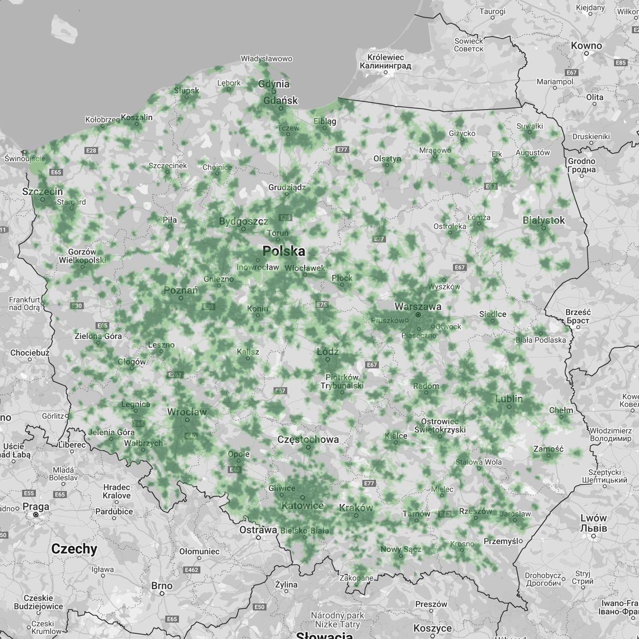 Mapa zasięgu 5G od Plusa; ciemniejszy zielony wewnątrz budynków, jaśniejszy - na zewnątrz (zrzut ekranu: 23 maja 2025 r.)
