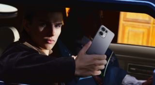 Tyle kosztują nowe smartfony Oppo Reno 13. Nie utopisz dużych pieniędzy, ale telefon już możesz