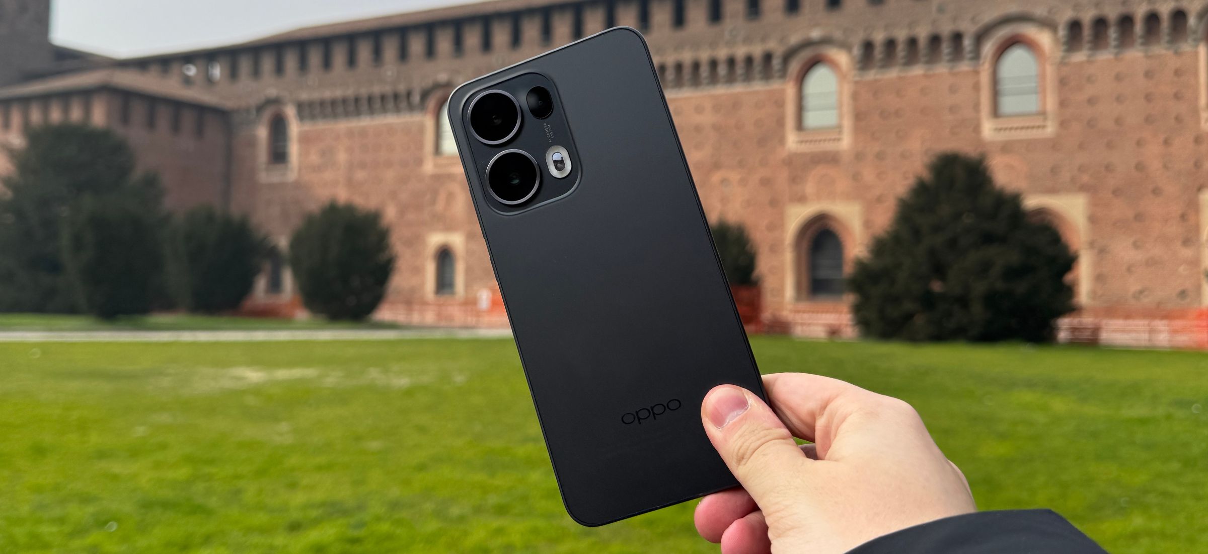 Seria OPPO Reno13. Te smartfony same wybierają najlepsze zdjęcia. I chcą, abyś je włożył pod wodę - pierwsze wrażenia