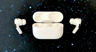 Apple zadba, żebyś na wyjeździe już nigdy nie zdjął AirPodsów. Nowość w słuchawkach jeszcze w tym roku