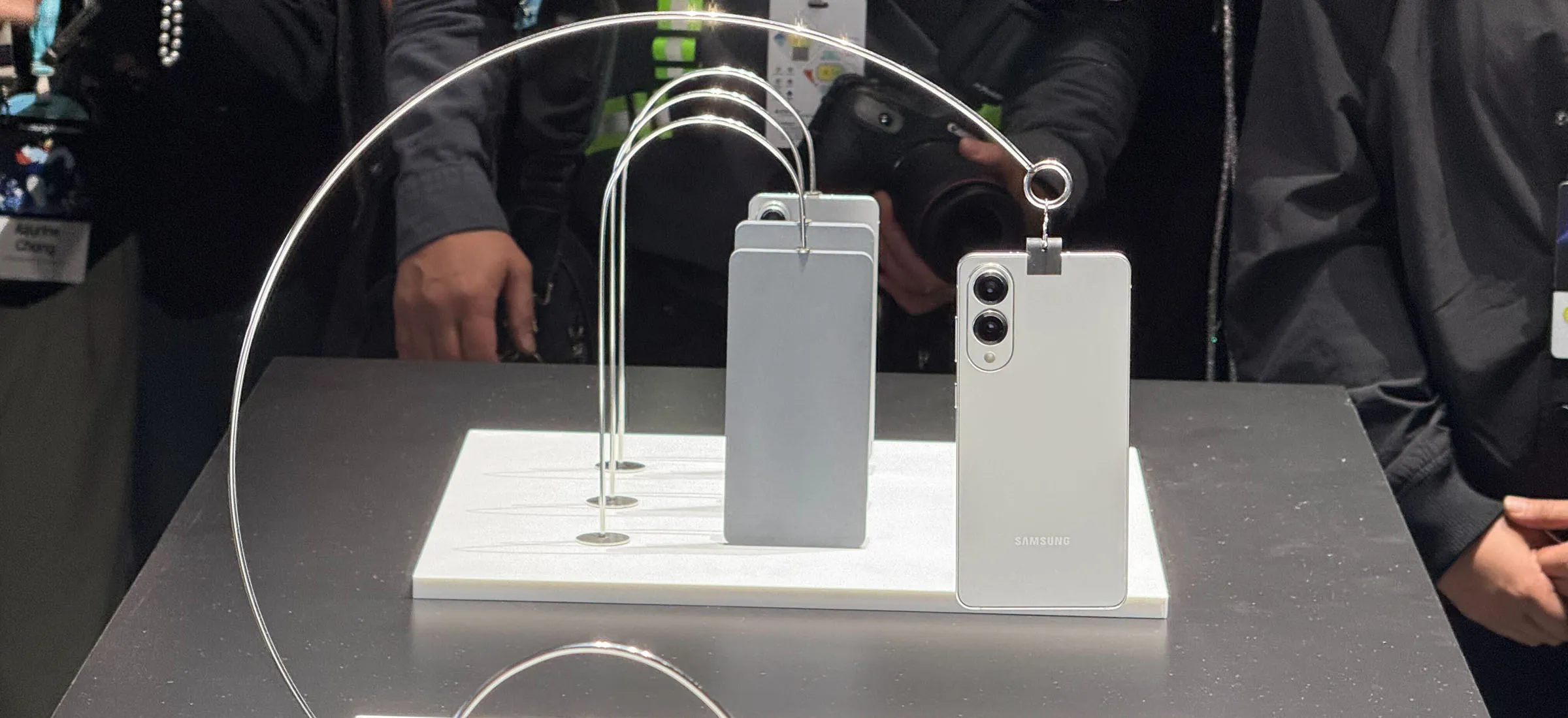 Galaxy S25 Edge będzie tytanem. Wygląd smartfona jest praktycznie pewny