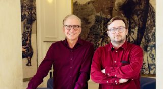 Wiceprezes Apple’a w Polsce. Greg Joswiak w rozmowie ze Spider’s Web opowiada o tanim iPhonie i zapowiada łatanie dziur