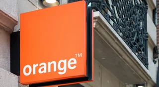 Orange chce, żebyś płacił mniej. Operator obniża ceny w ofercie na kartę