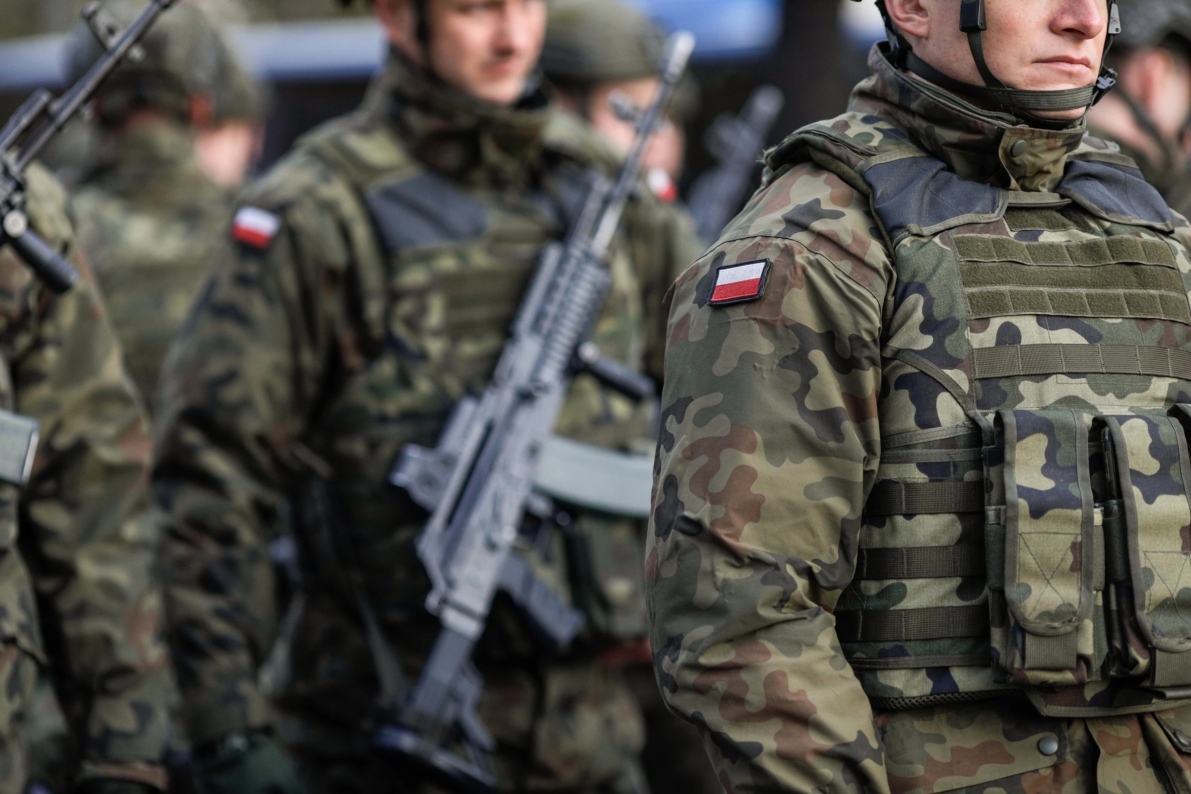 Oto co kryje się za masowymi szkoleniami wojskowymi. Polacy boją się powrotu obowiązkowej służby