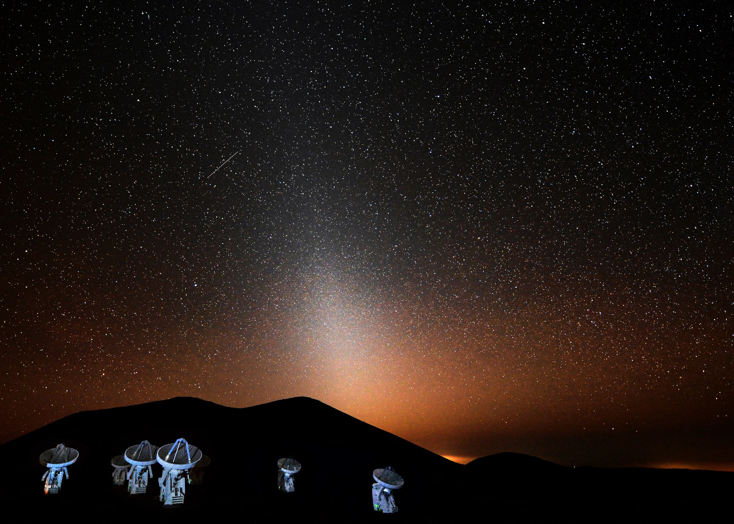 Astronomiczna wiosna już w czwartek. Na niebie zobaczymy wkrótce dwa niezwykłe zjawiska