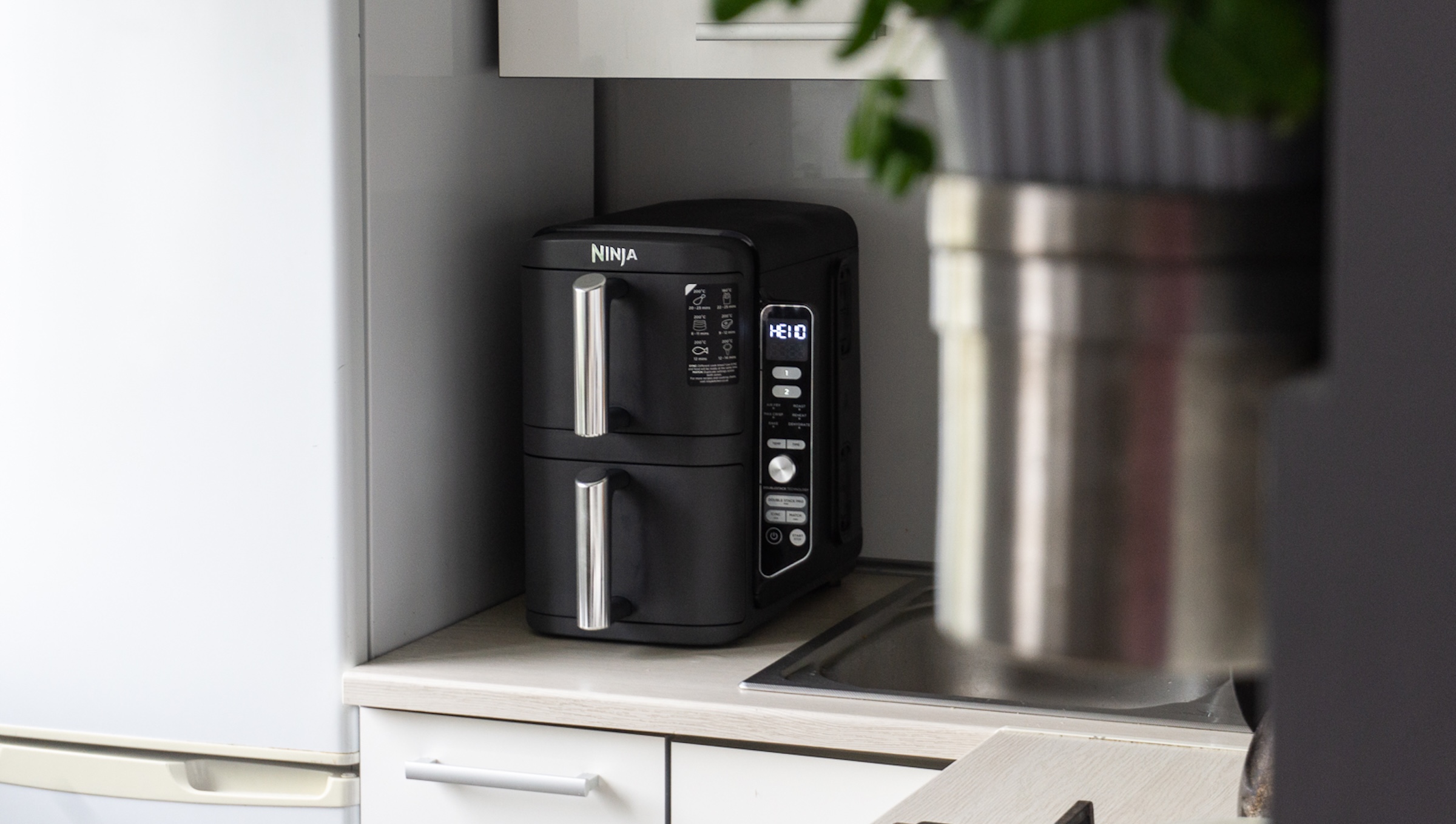 W końcu wielki airfryer do małego mieszkania. Recenzja Ninja Double Stack XL