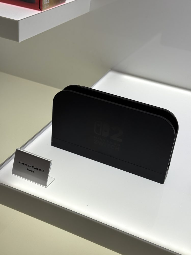https://ocs-pl.oktawave.com/v1/AUTH_2887234e-384a-4873-8bc5-405211db13a2/spidersweb/2025/04/Nintendo-switch-2-zestaw-35-750x1000.jpg