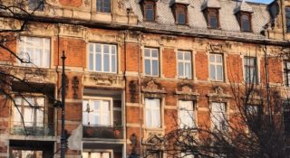 Lubię oglądać balkony. Po nich widać, jak zmienia się miasto