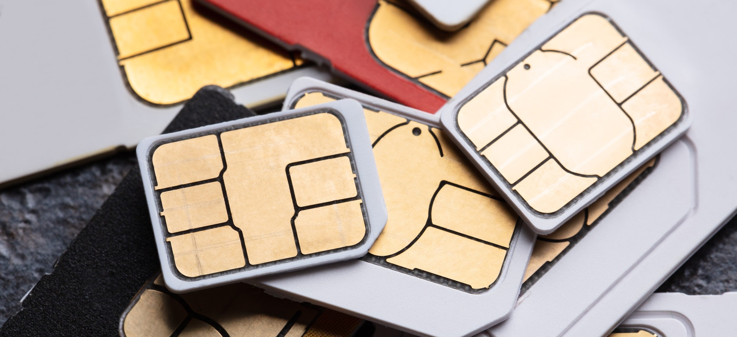 Jak zarejestrować kartę SIM w T-Mobile, Plus, Play i Orange? Przez internet, choćby bez dowodu