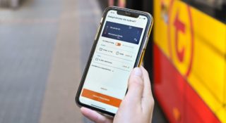 Kupujesz bilet kolejowy i jeździsz wszystkim. Genialna nowość w aplikacji PKP Intercity