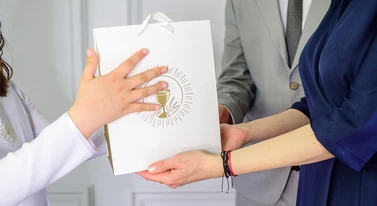 Idealny prezent na komunię? Oto najlepsze propozycje naszej redakcji