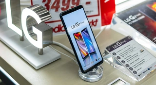 Trzymasz jeszcze ten telefon w kieszeni? Wkrótce przestanie działać tak, jak powinien