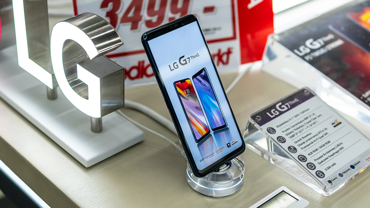 Trzymasz jeszcze ten telefon w kieszeni? Wkrótce przestanie działać tak, jak powinien