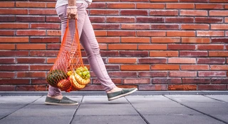 Domaga się zwrócenia chodników pieszym. Do Sejmu trafiła petycja w sprawie zakazów