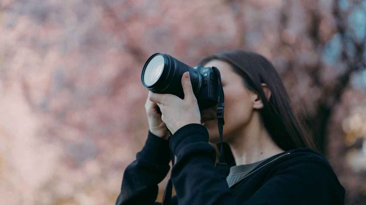 Jak nie zniechęcić się do fotografii? Czego nie może zabraknąć w twoim pierwszym aparacie