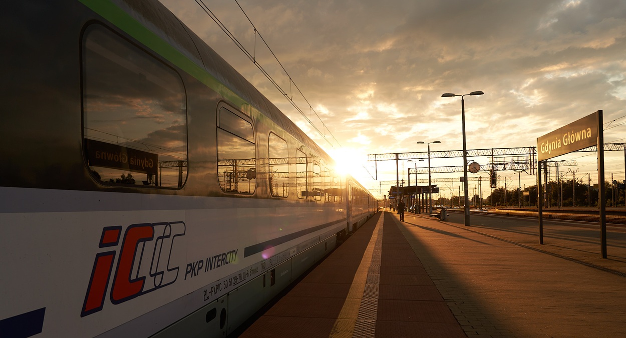 Remonty na drogach? Tak PKP Intercity chce przekonać cię do pociągów