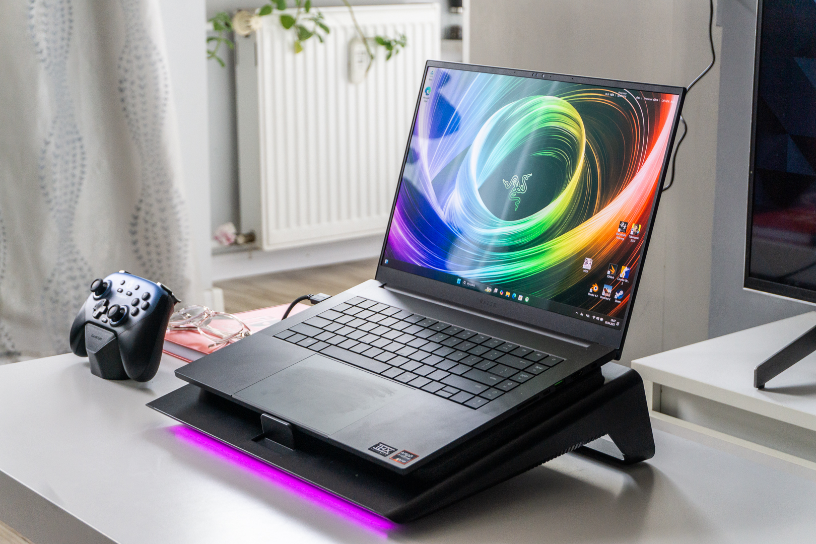 Razer Blade 16 2025 Cooling Pad