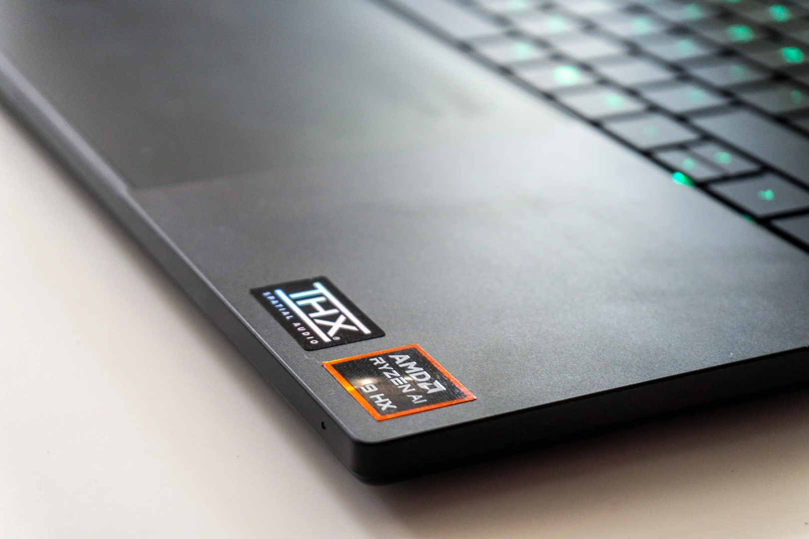 Razer Blade 16 2025 AMD Ryzen AI 